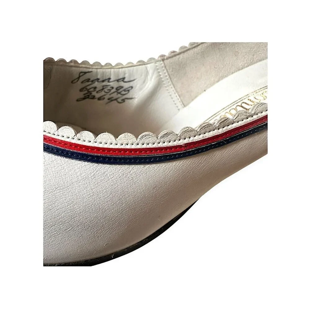 Vintage 50s/60s Julianelli's for Montaldo's  White Leather Pom Pom Heels 8AAA